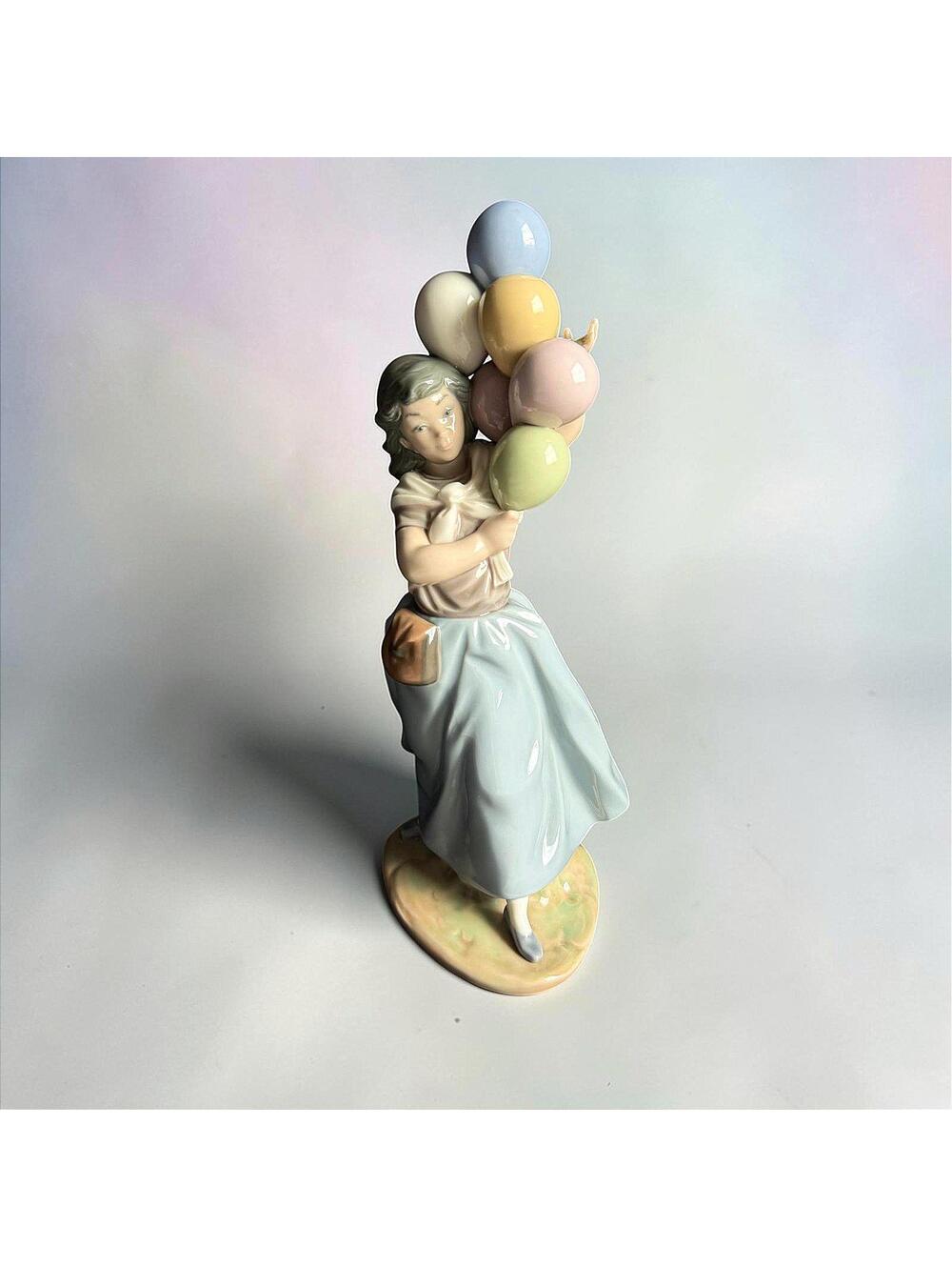 Lladro Girl With Balloons Figurine Porcelain Spain 1982 In Original Box  - 10200